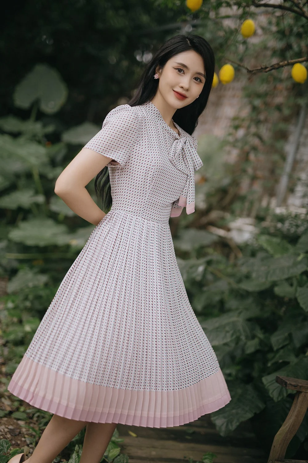 Đầm Tiểu Thư Cổ Nơ Váy Xếp Ly Thanh Lịch